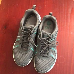 Ryka Sz 8.5 Sneakers